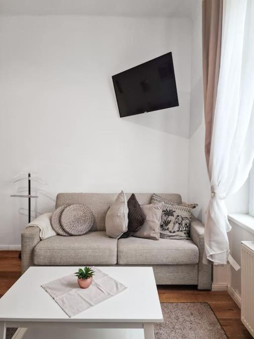 Am Tabor Apartment Wina Bagian luar foto